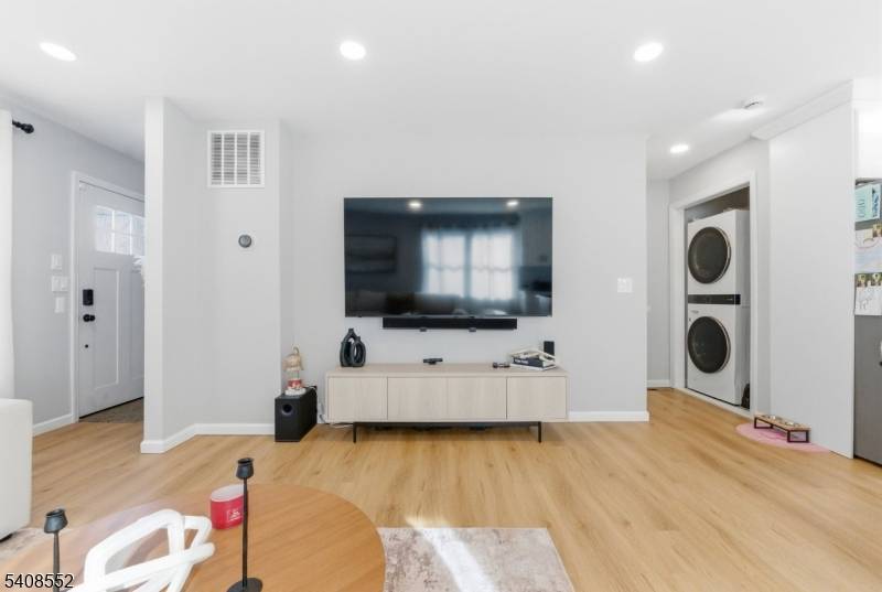 408 Main St, Hope Twp., NJ 07825