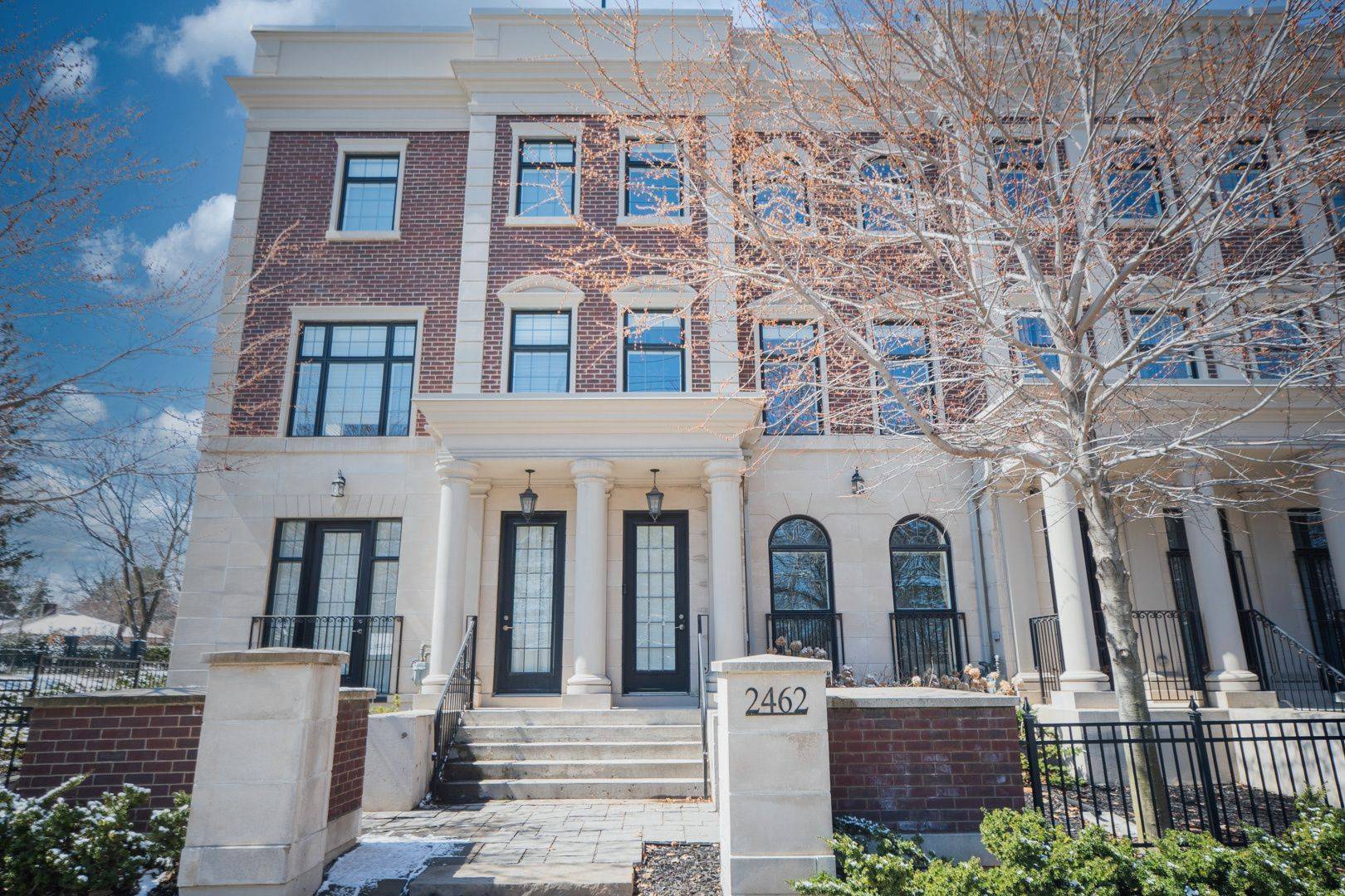 2462 Bayview AVE, Toronto C12, ON M2L 0A4