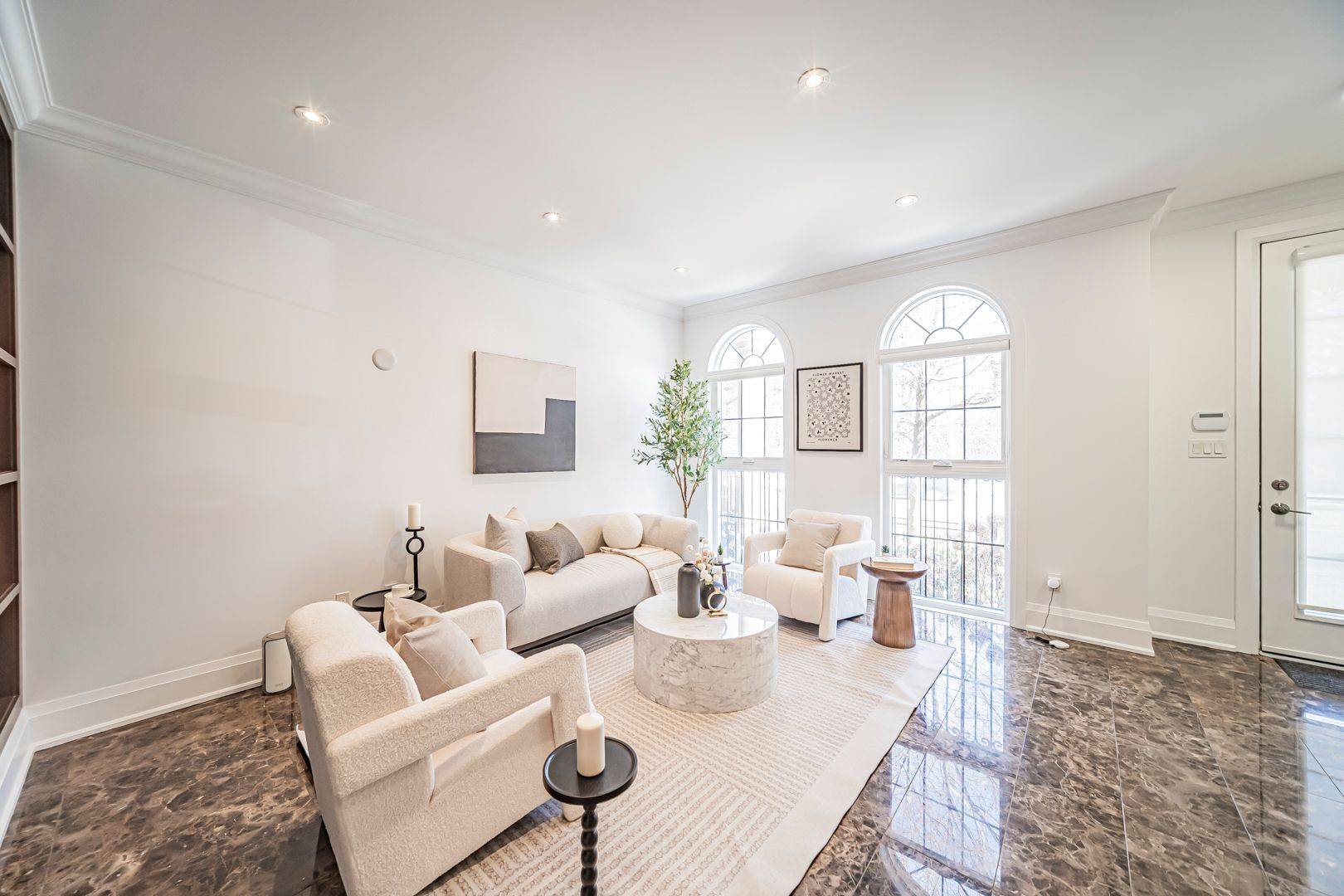 2462 Bayview AVE, Toronto C12, ON M2L 0A4