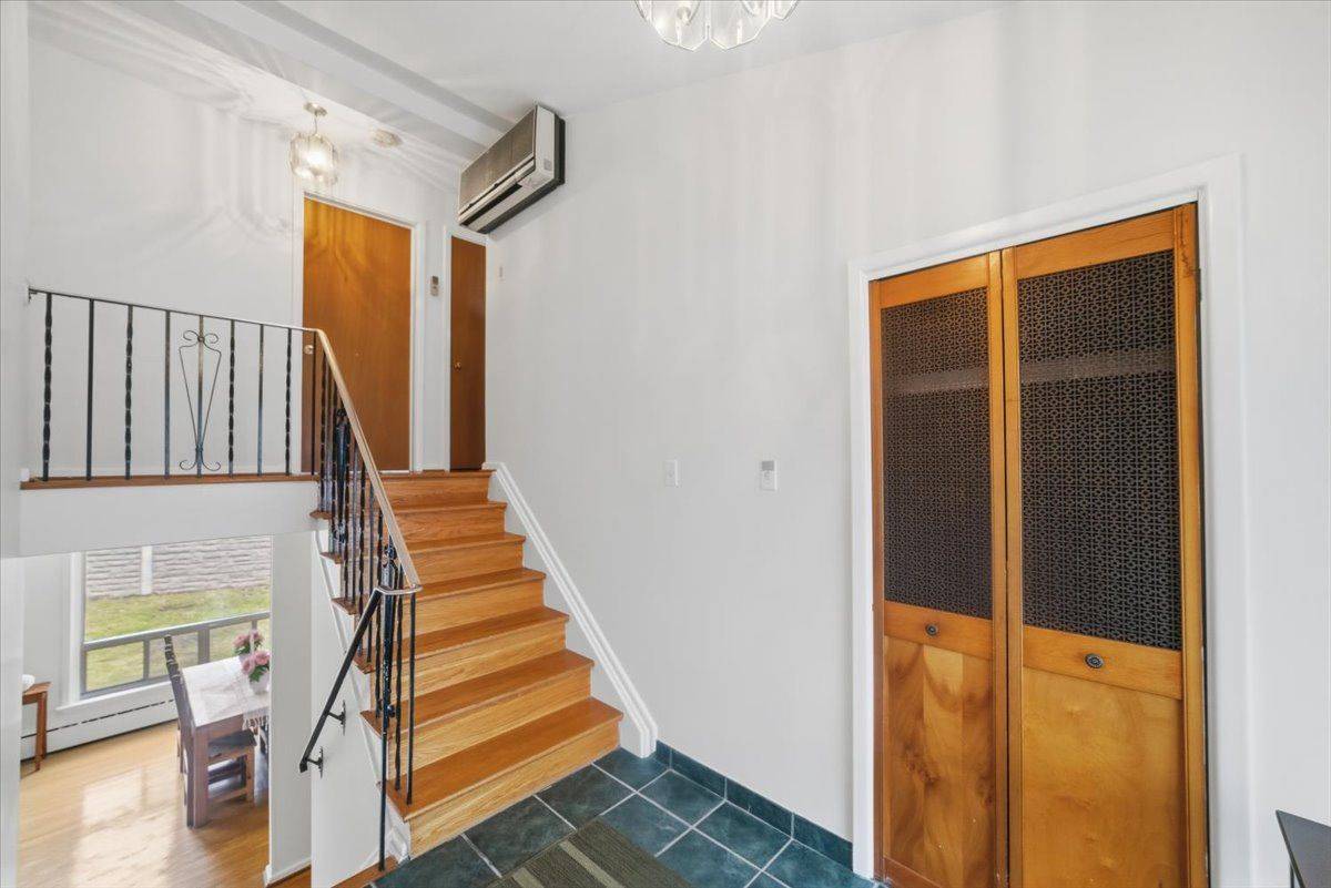 16 By-Pass CT, Toronto E05, ON M1T 1L1