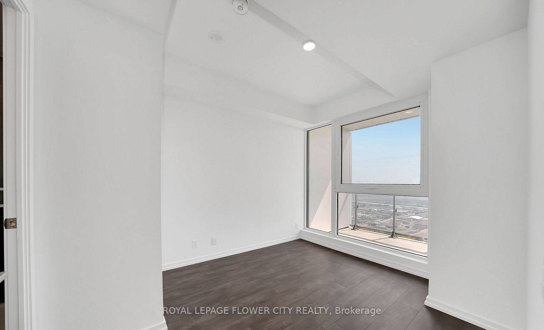 1000 Portage Pkwy #4909, Vaughan, ON L4K 0L1