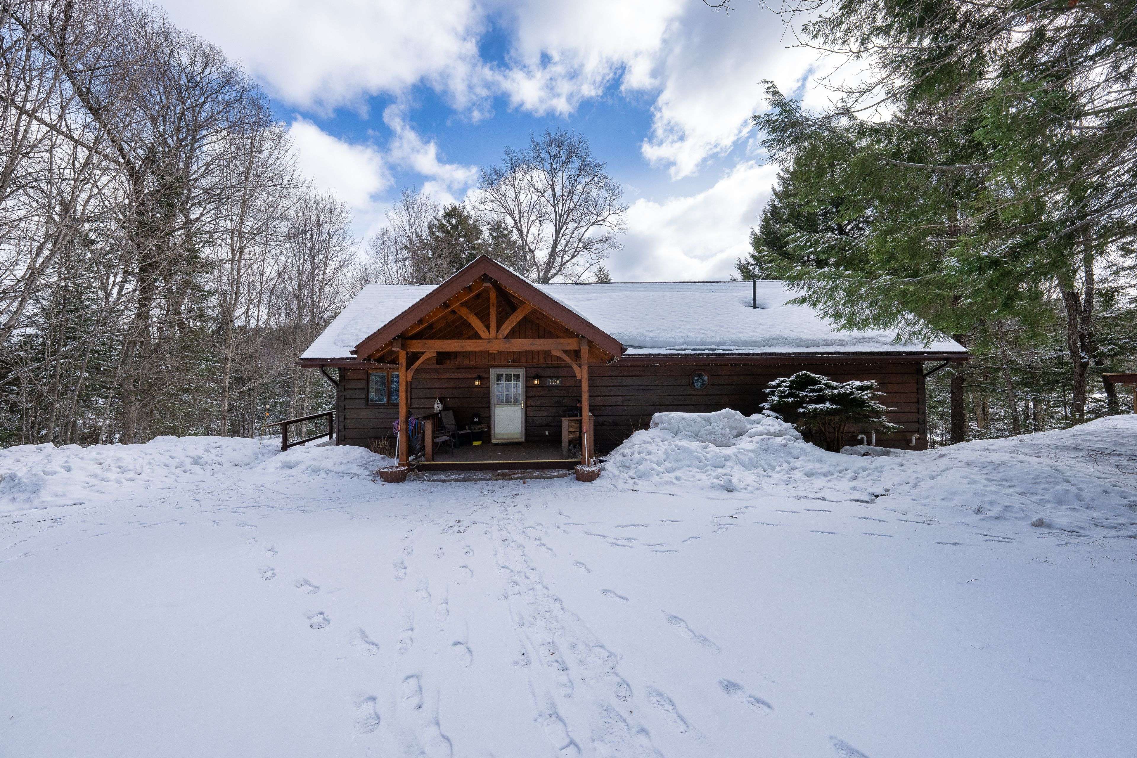 1130 Algonquin Outfitters RD, Algonquin Highlands, ON P0A 1H0