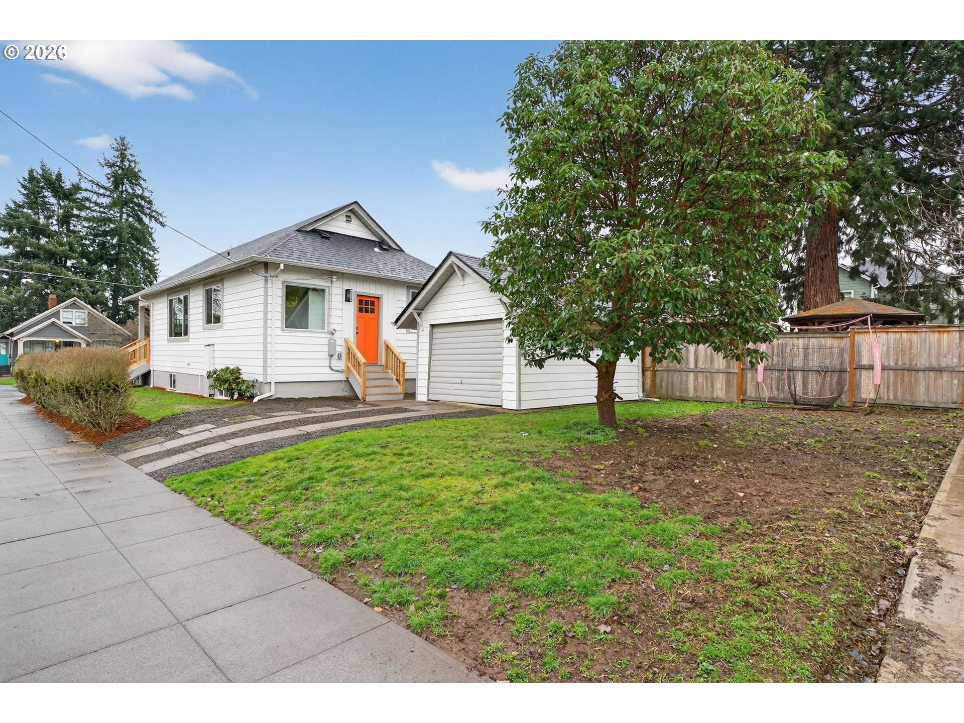 702 NE ROSA PARKS WAY, Portland, OR 97211