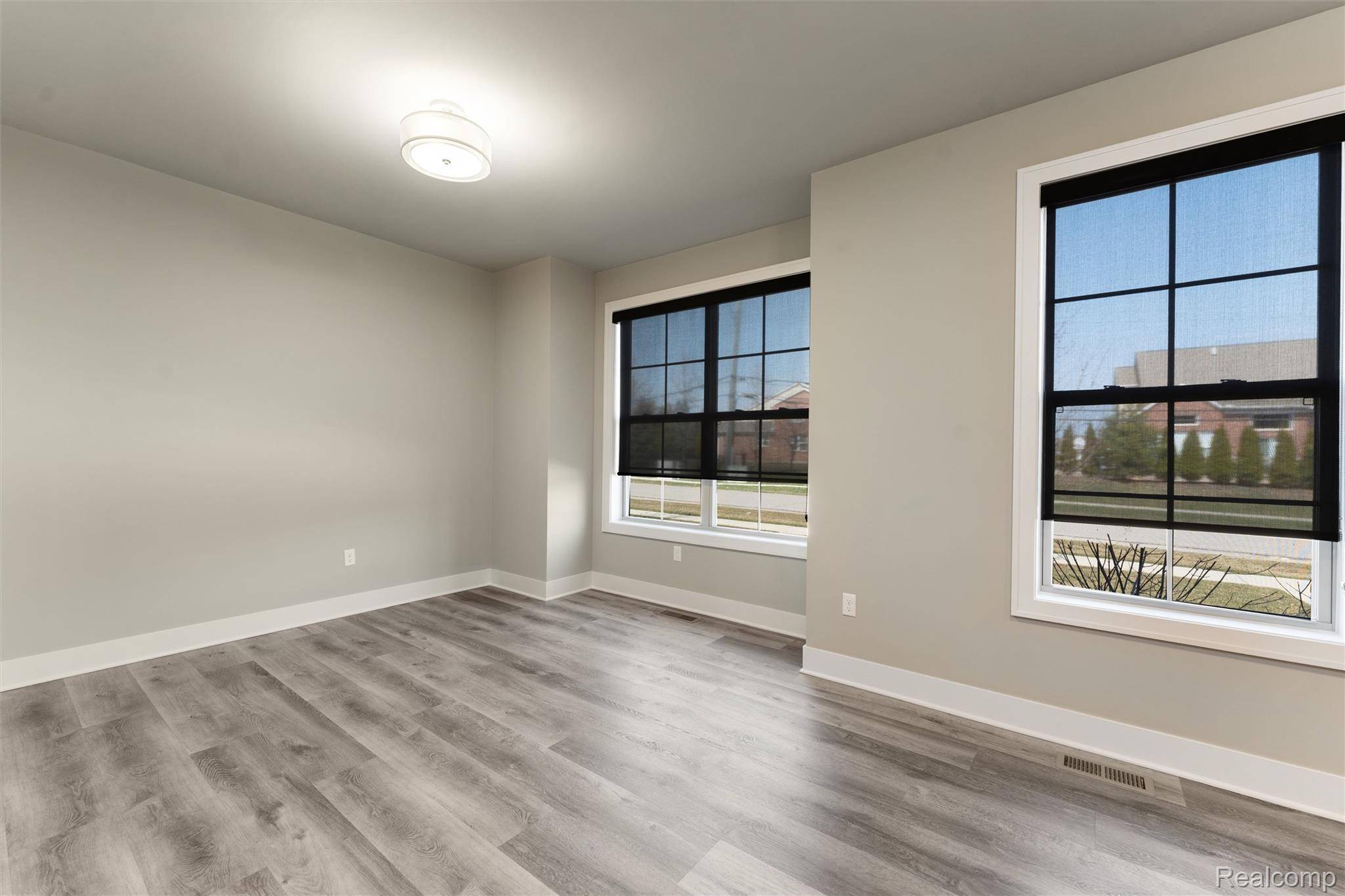 1040 LAMB DR #Unit # 5, Troy, MI 48085