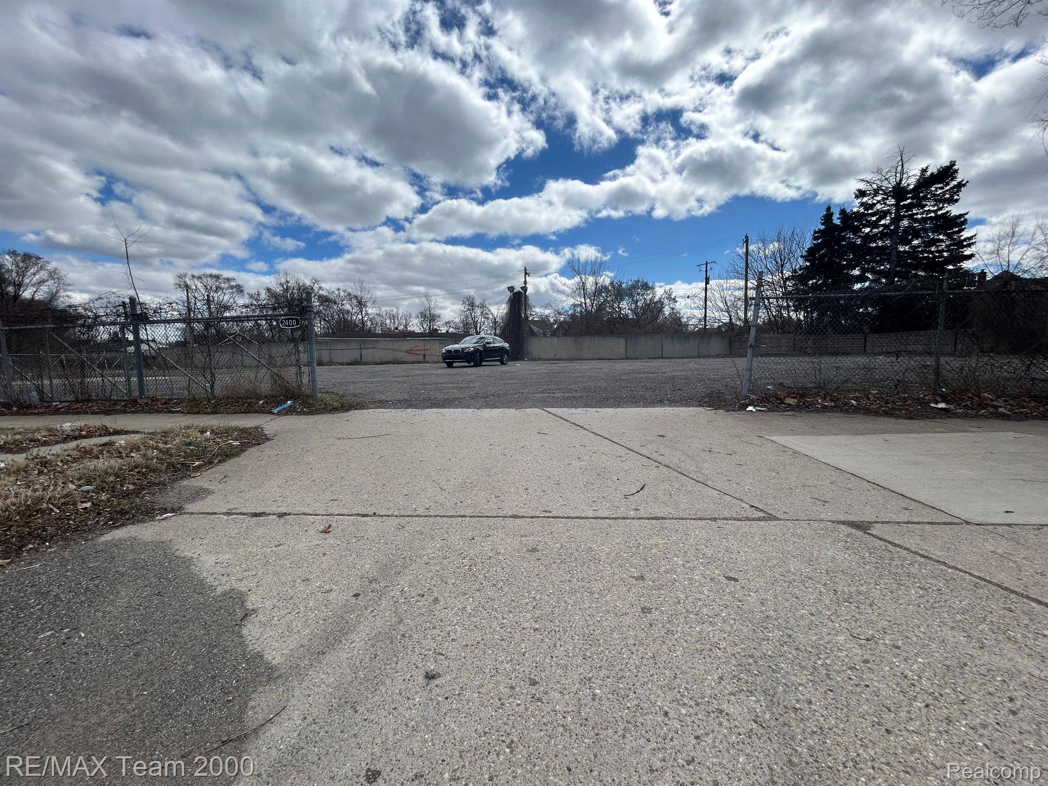 2400 S SCHAEFER HWY, Detroit, MI 48217