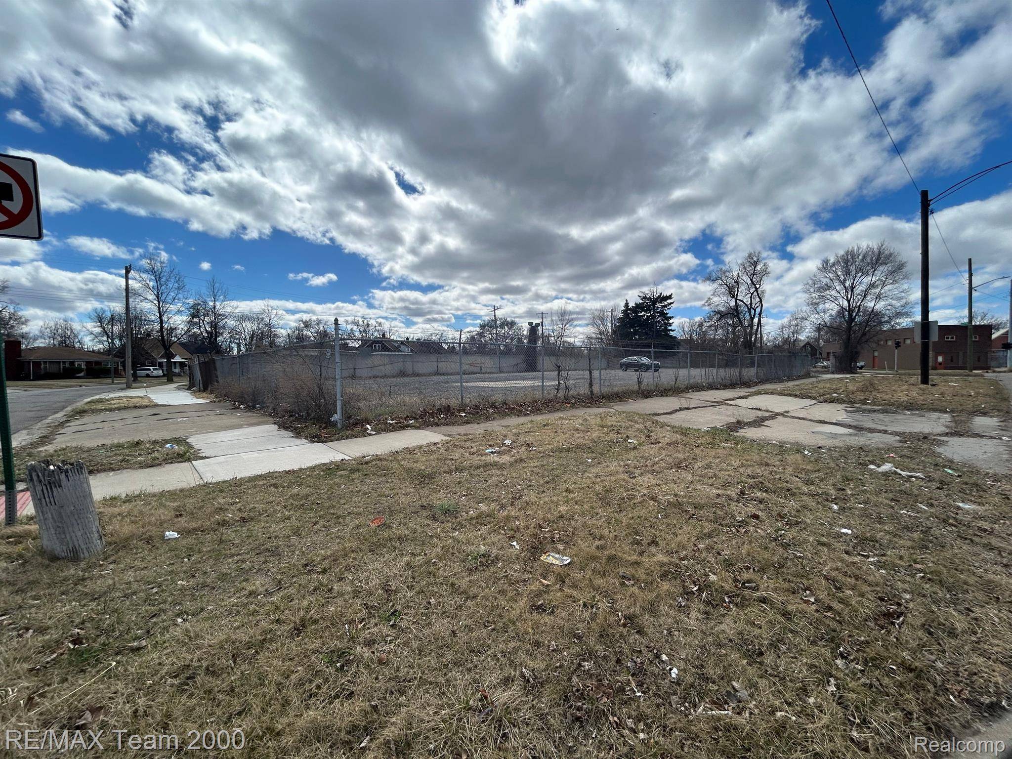 2400 S SCHAEFER HWY, Detroit, MI 48217