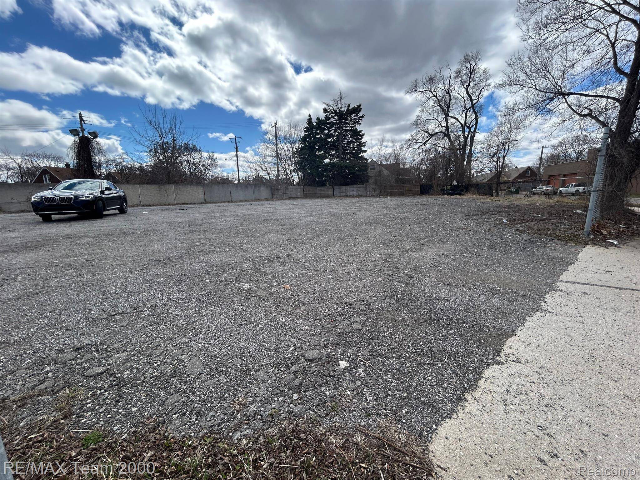 2400 S SCHAEFER HWY, Detroit, MI 48217