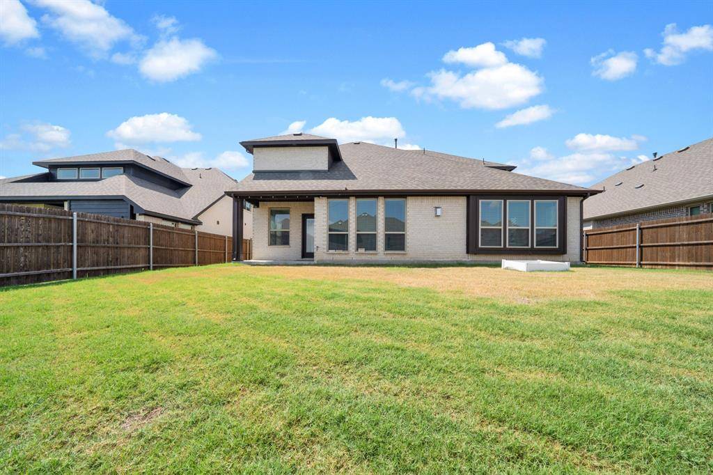 2804 Creekhollow Court, Denton, TX 76226