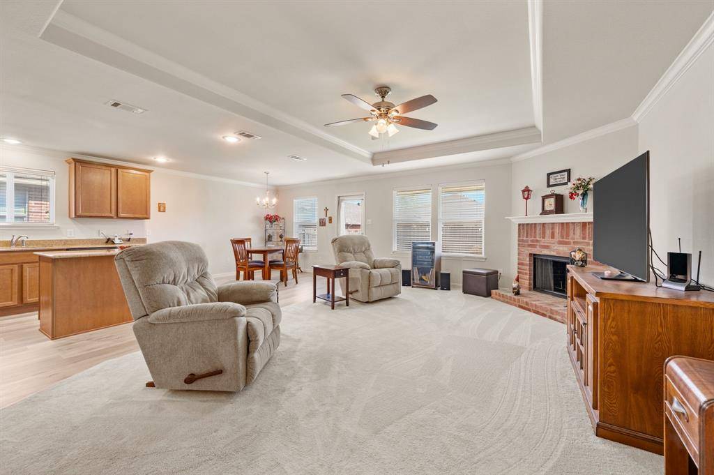 704 Bastrop Drive, Arlington, TX 76002