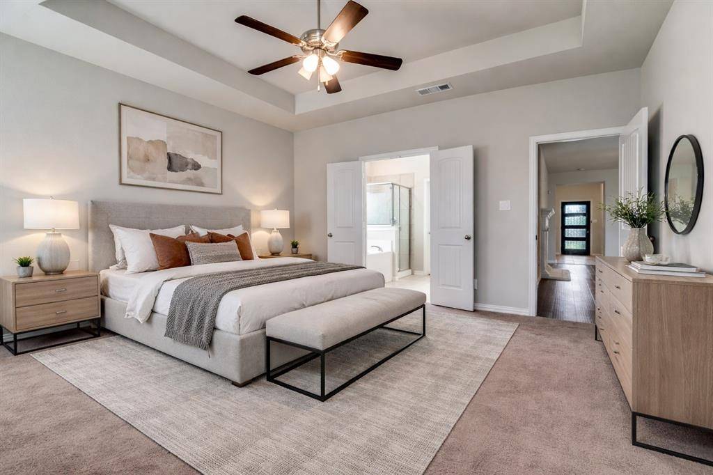 807 Woodcrest Drive, Ennis, TX 75119