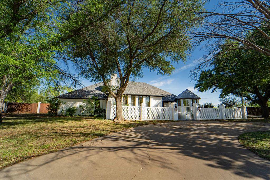 8 Chaparral Lane, Breckenridge, TX 76424