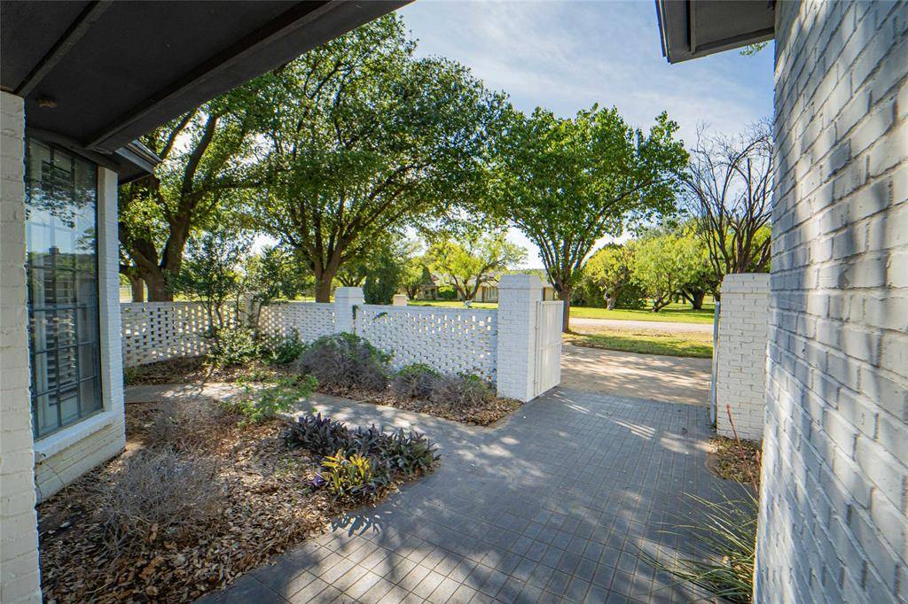 8 Chaparral Lane, Breckenridge, TX 76424