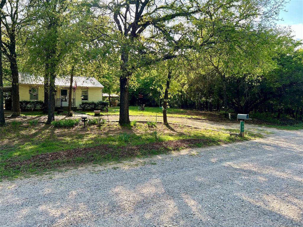 107 Chisholm Drive, Nocona, TX 76255