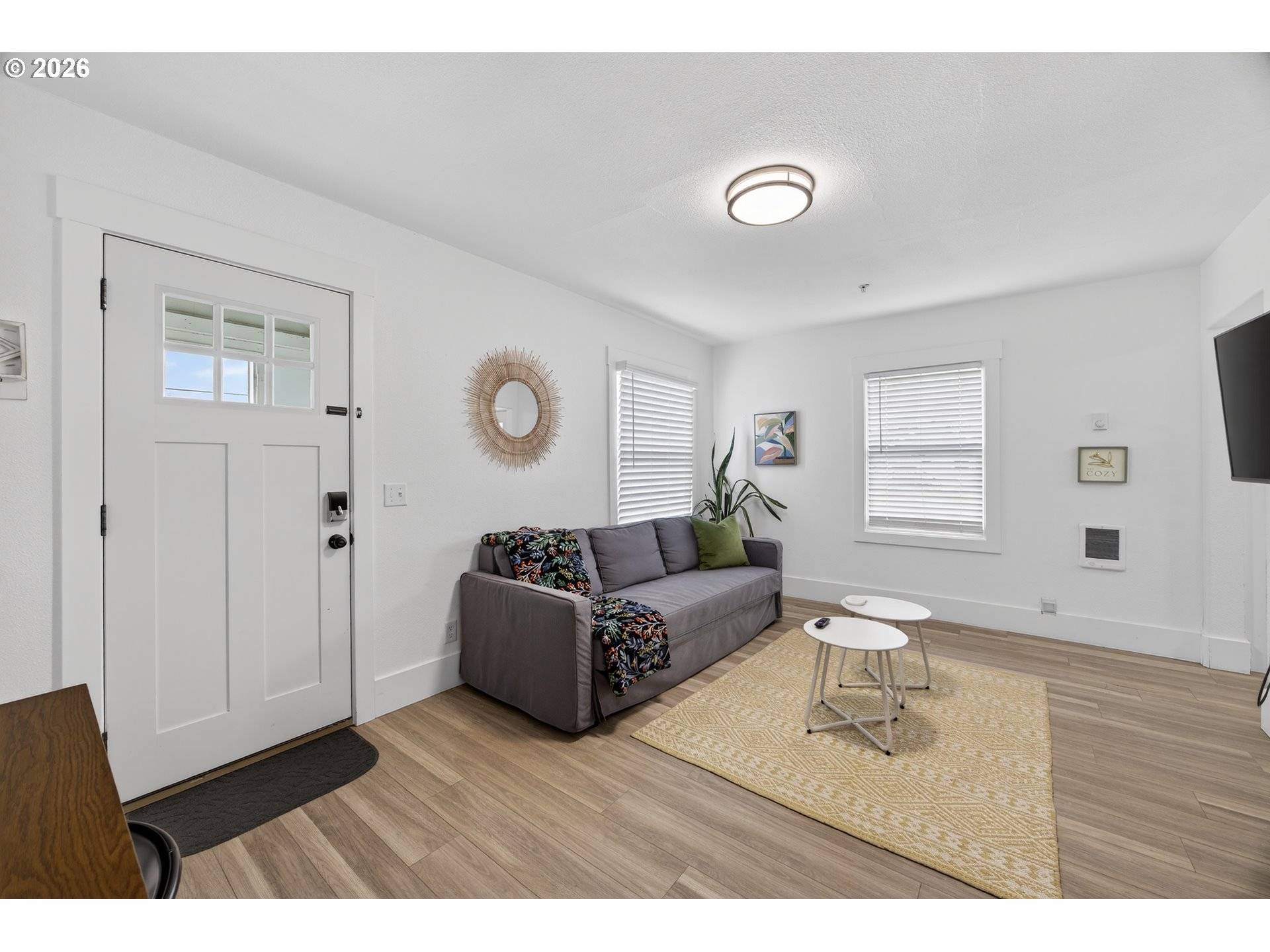 867 S 2ND ST, Coos Bay, OR 97420