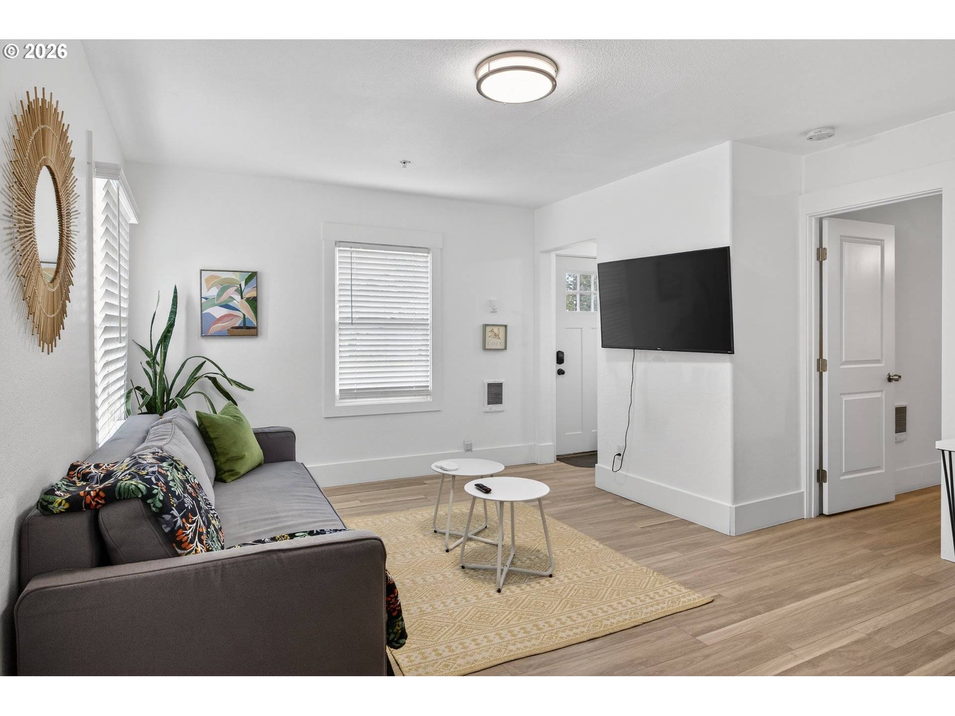 867 S 2ND ST, Coos Bay, OR 97420