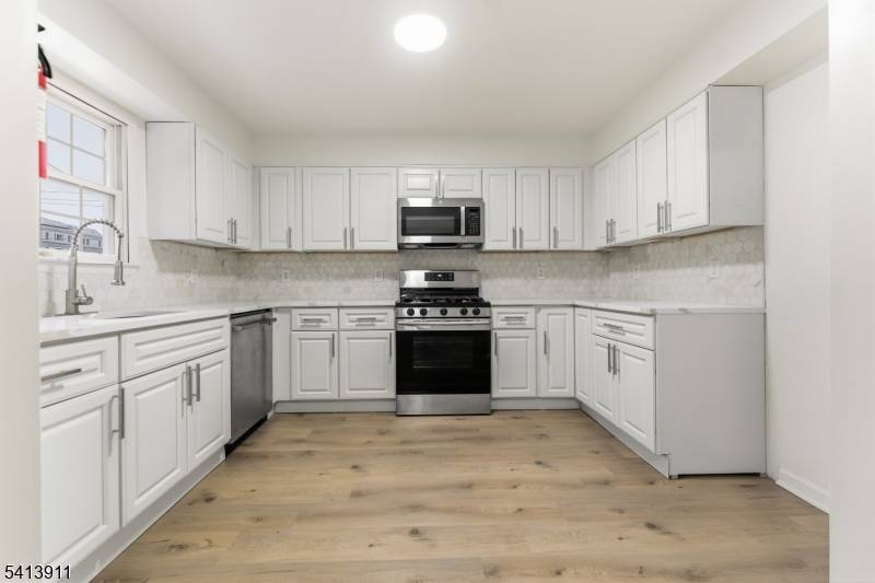 18 E Kinney St, Newark City, NJ 07102