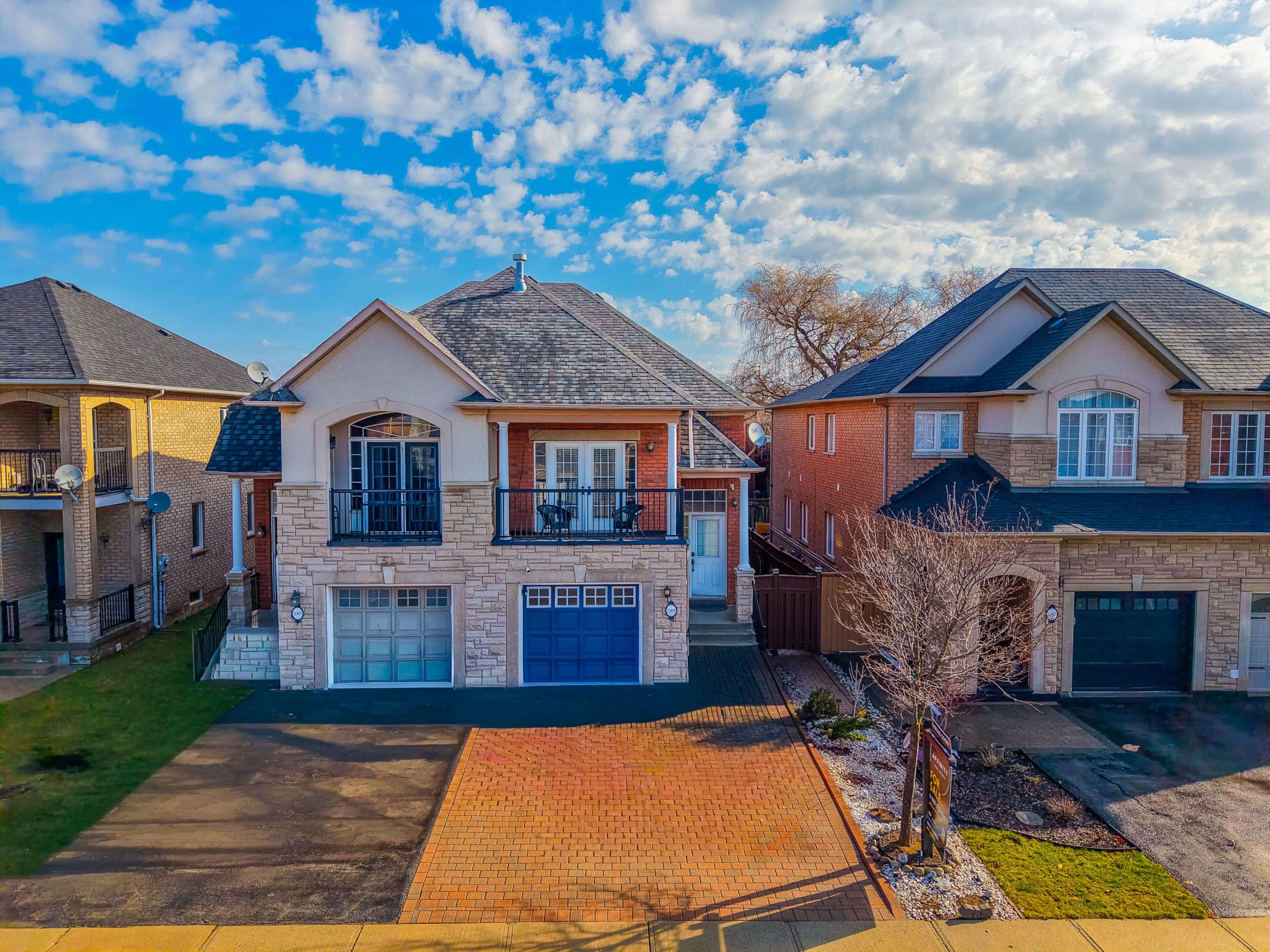 2305 Newcastle CRES, Oakville, ON L6M 4P5