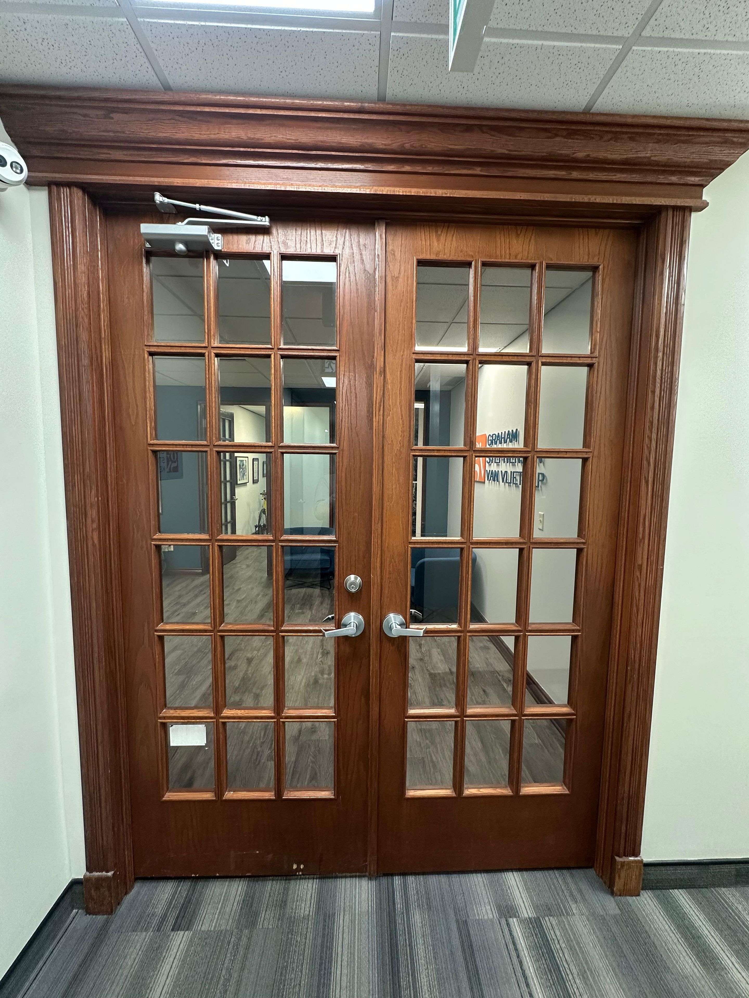 5500 North Service RD #807, Burlington, ON L7L 6W6