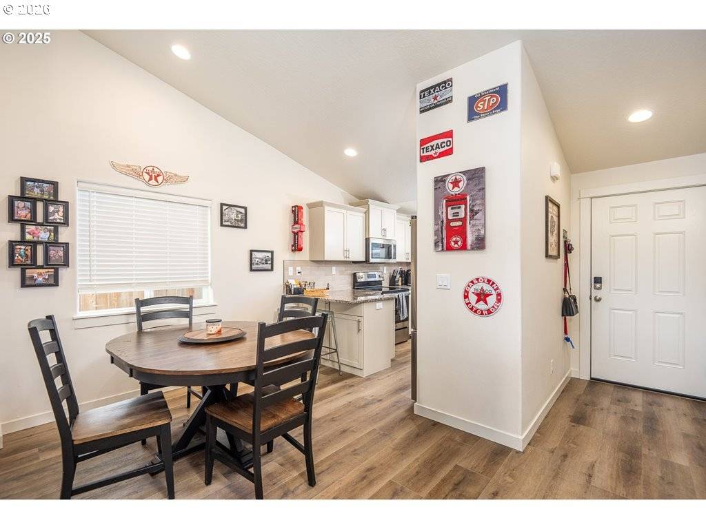 4967 CEDAR VIEW DR, Springfield, OR 97478