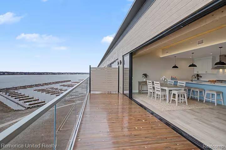 901 Adelaide CIR #602, Muskegon, MI 49441