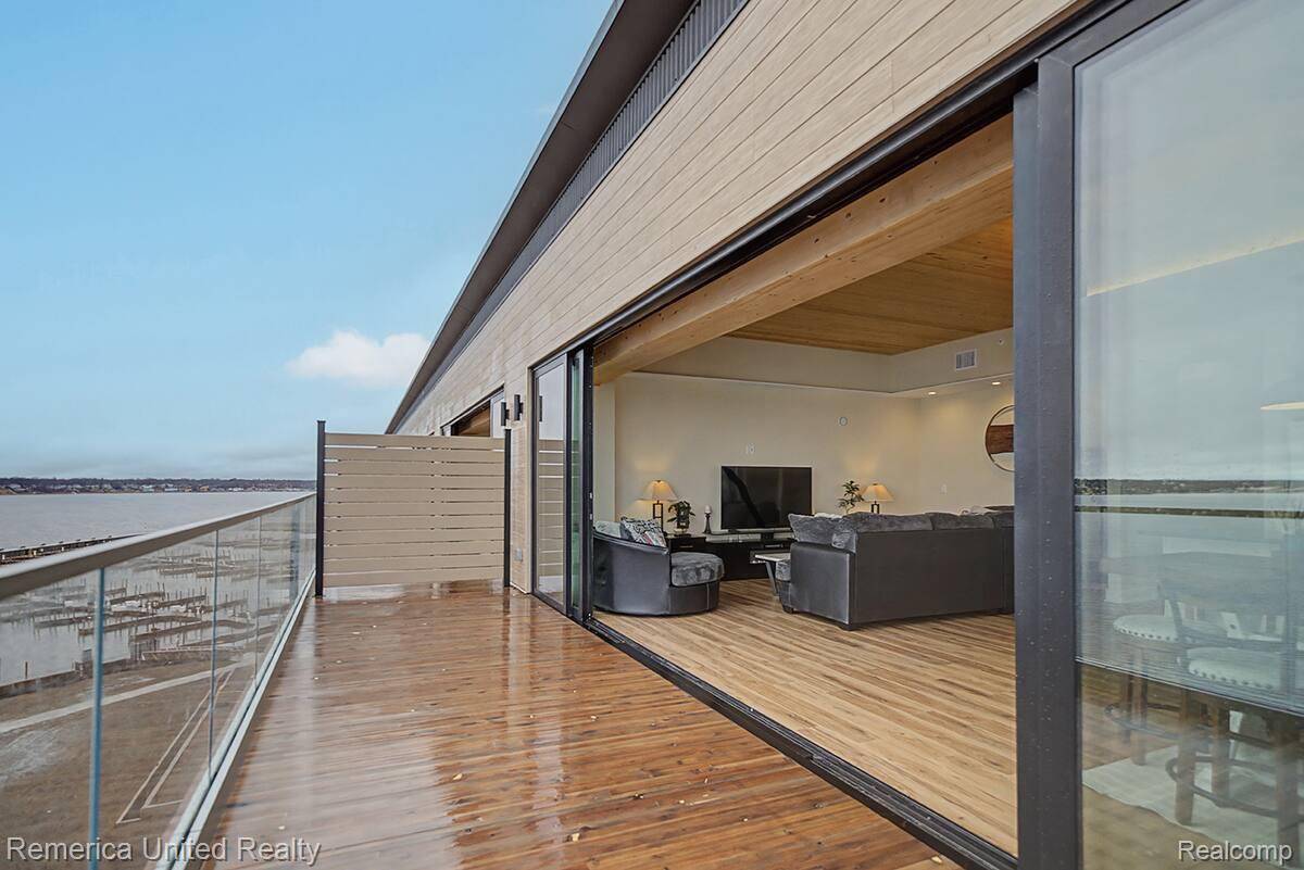 901 Adelaide CIR #601, Muskegon, MI 49441