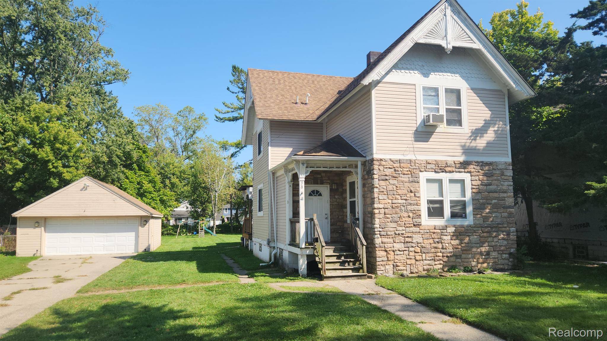 98 ELDREDGE ST, Mt. Clemens, MI 48043