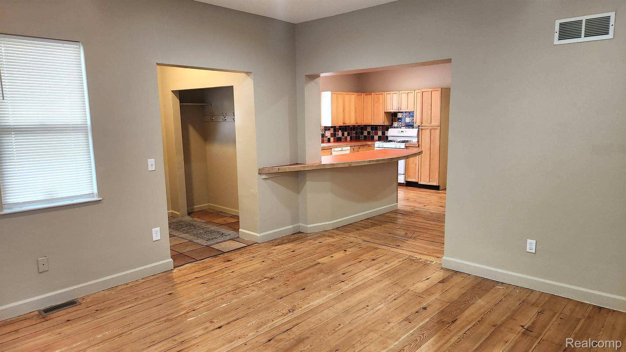 98 ELDREDGE ST, Mt. Clemens, MI 48043