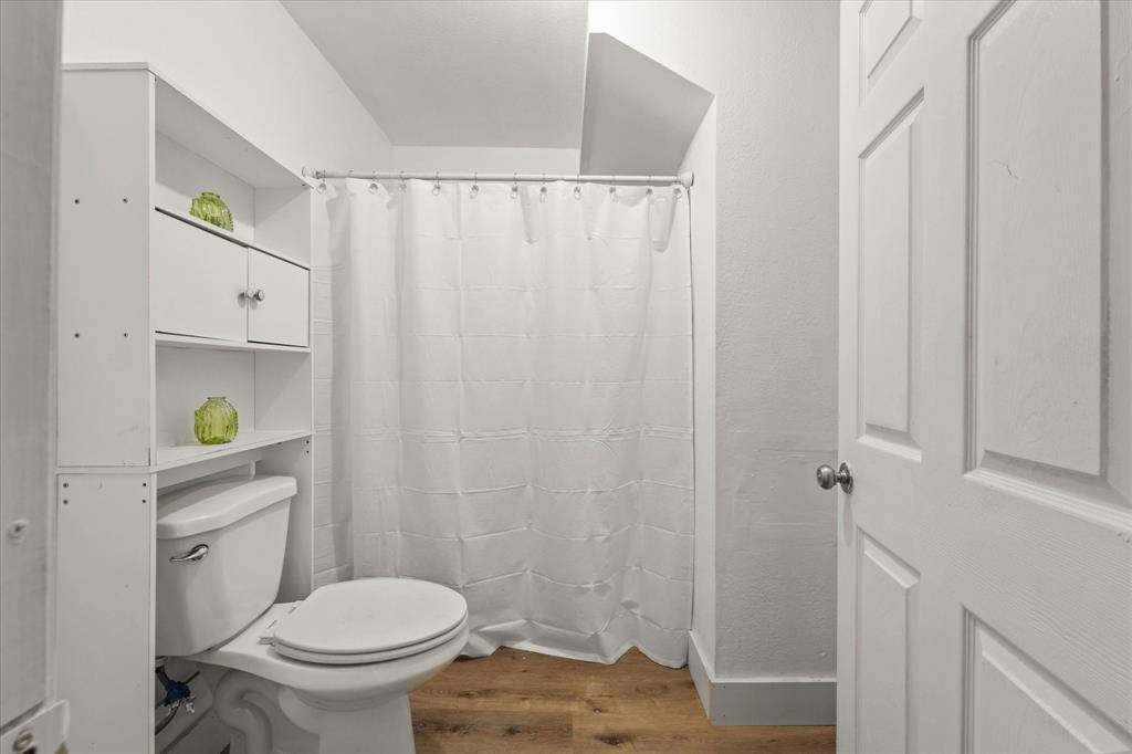 1207 Engle Avenue, Dallas, TX 75224