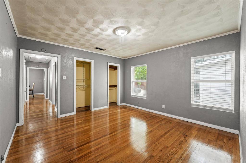 1207 Engle Avenue, Dallas, TX 75224