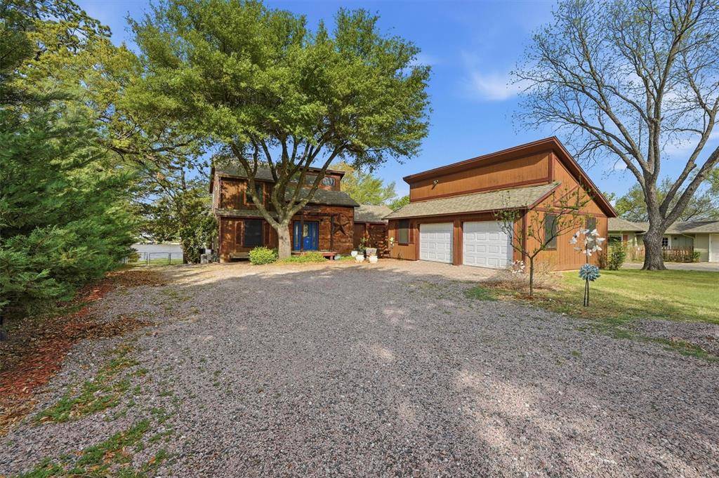 1334 Kiowa Drive E, Gainesville, TX 76240