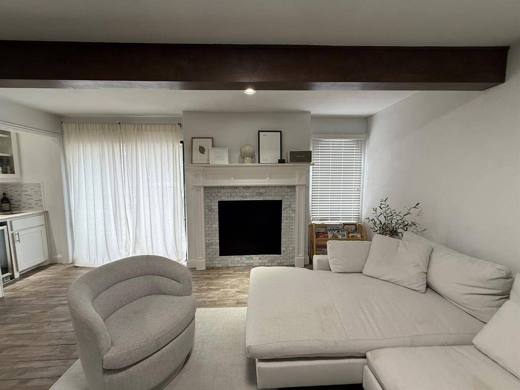 6005 Danbury Lane #102, Dallas, TX 75206