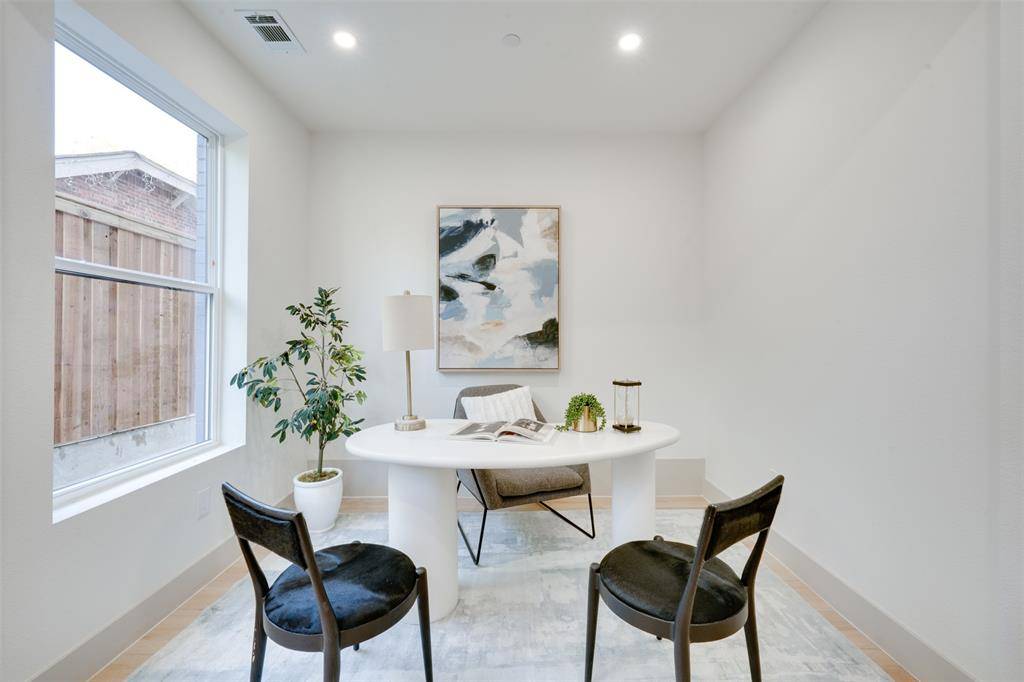 512 N Lancaster Street #12, Dallas, TX 75203