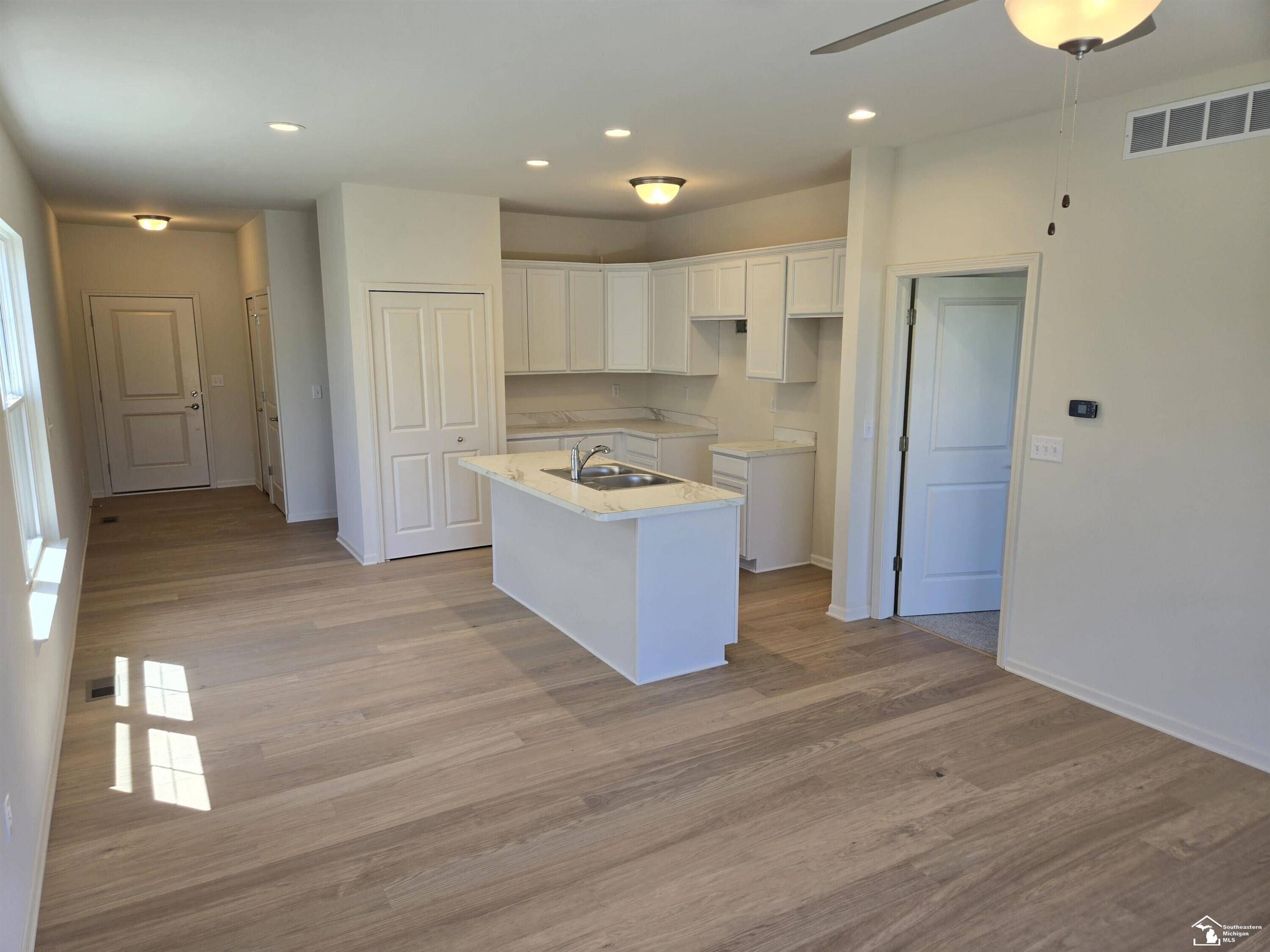 807 Plum Vlg DR #57, Raisinville Twp, MI 48161