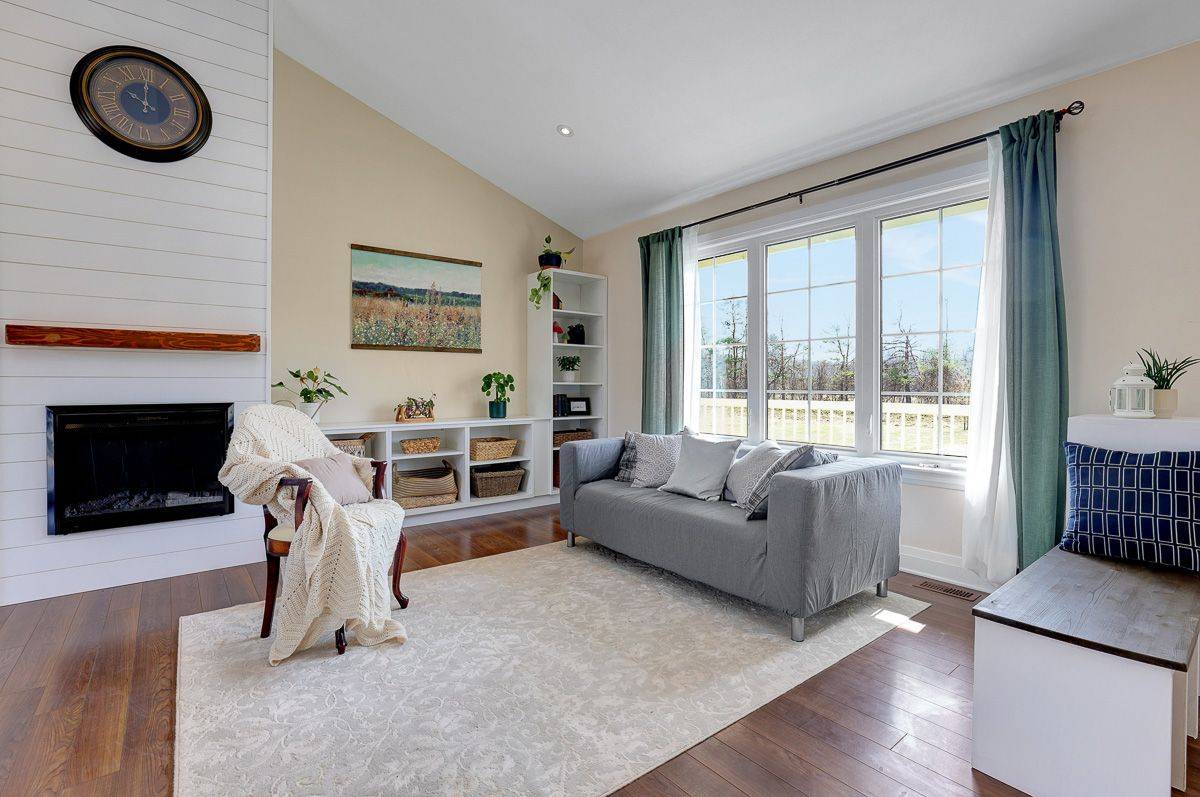 420 Hyndman RD, Edwardsburgh/cardinal, ON K0E 1W0