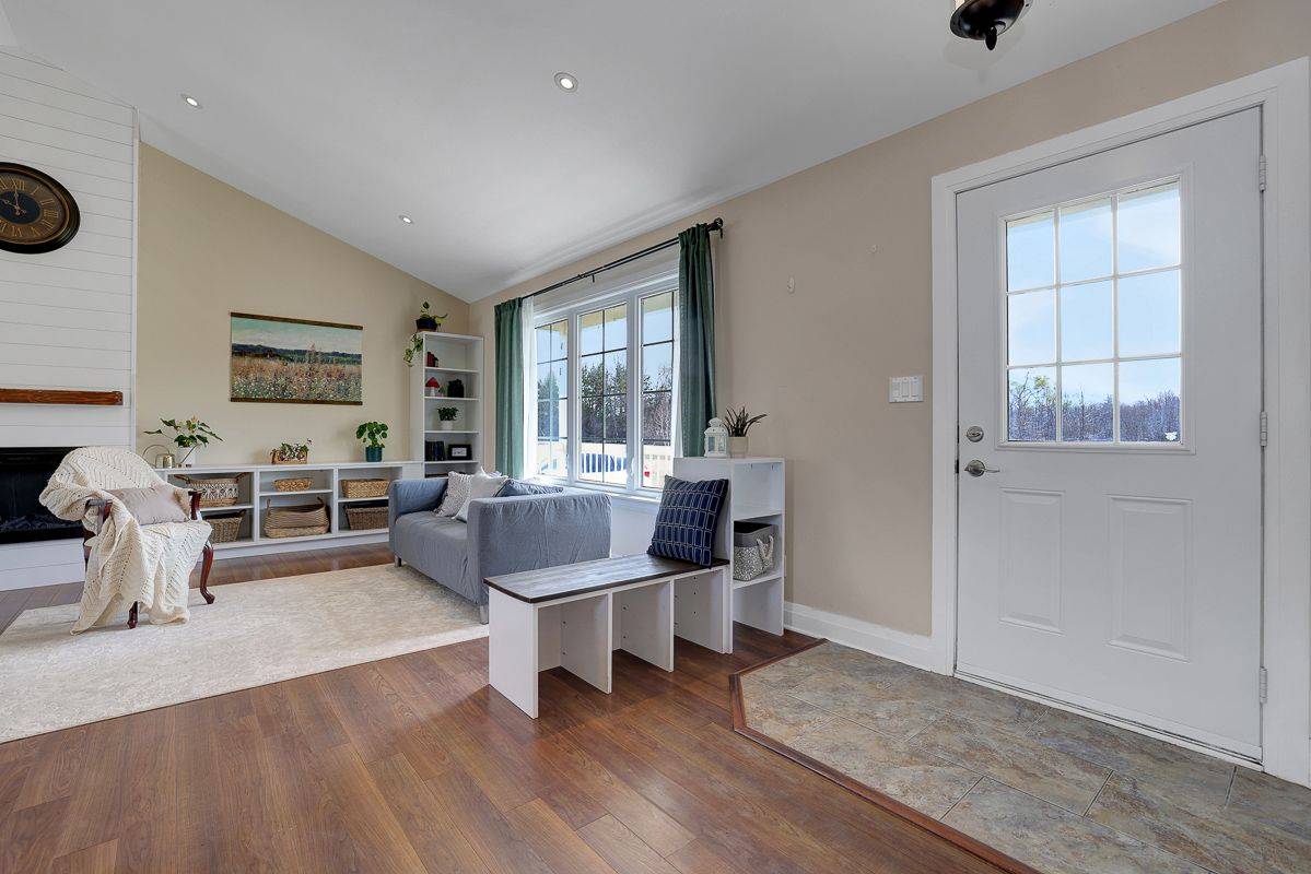 420 Hyndman RD, Edwardsburgh/cardinal, ON K0E 1W0