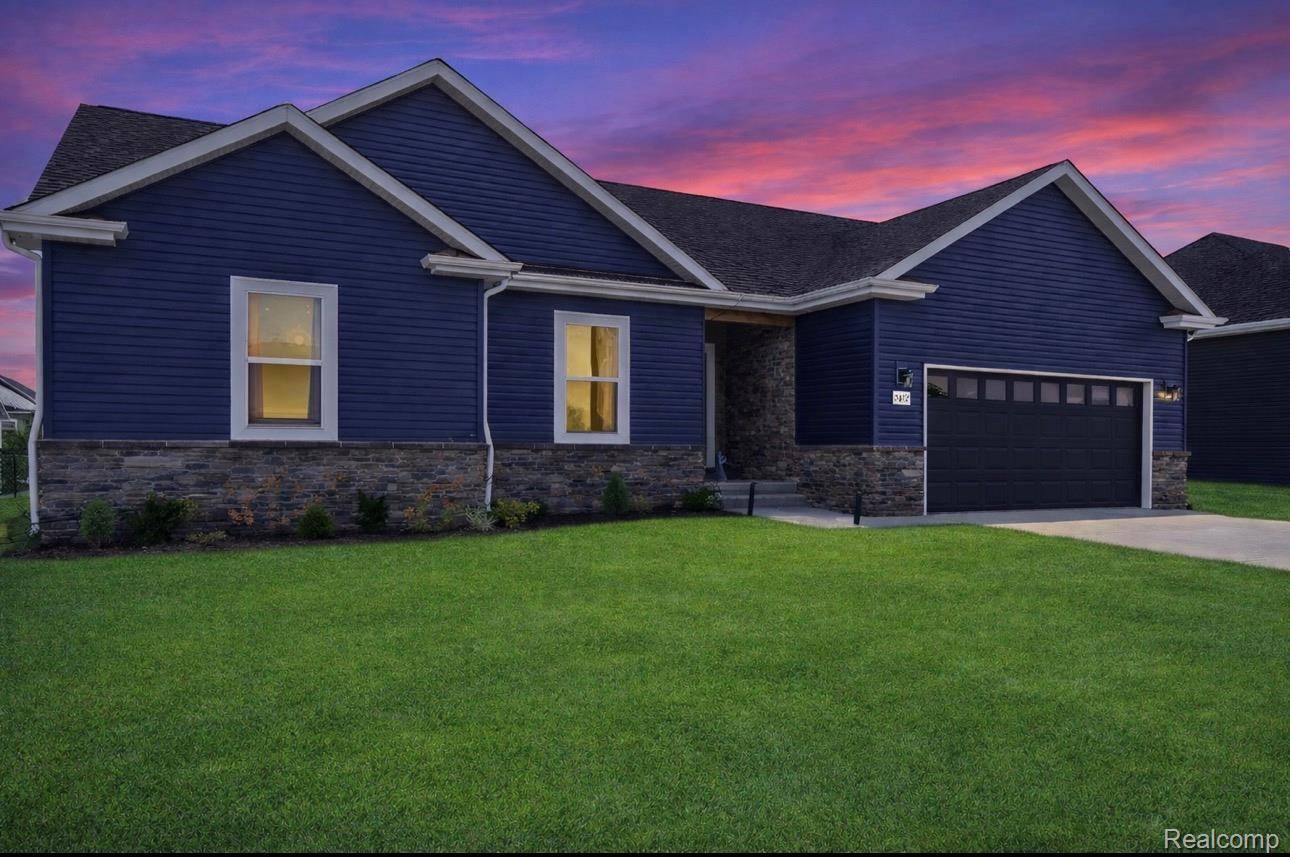 7812 Yorkshire DR, Almont Village, MI 48003