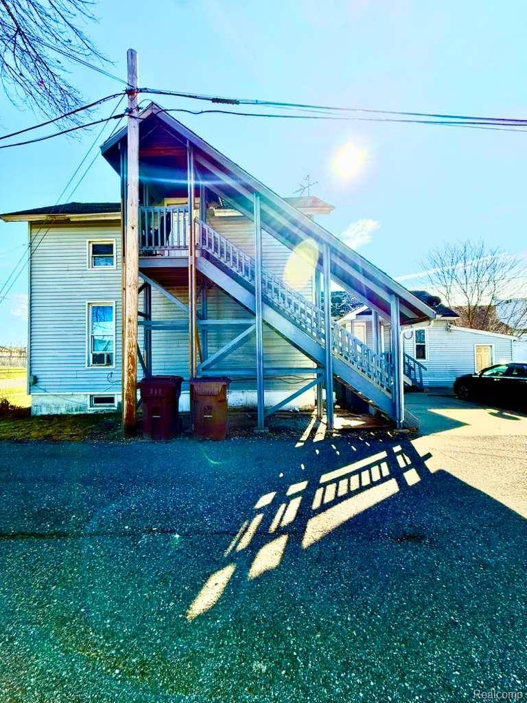 35449 Clinton ST, Wayne, MI 48184