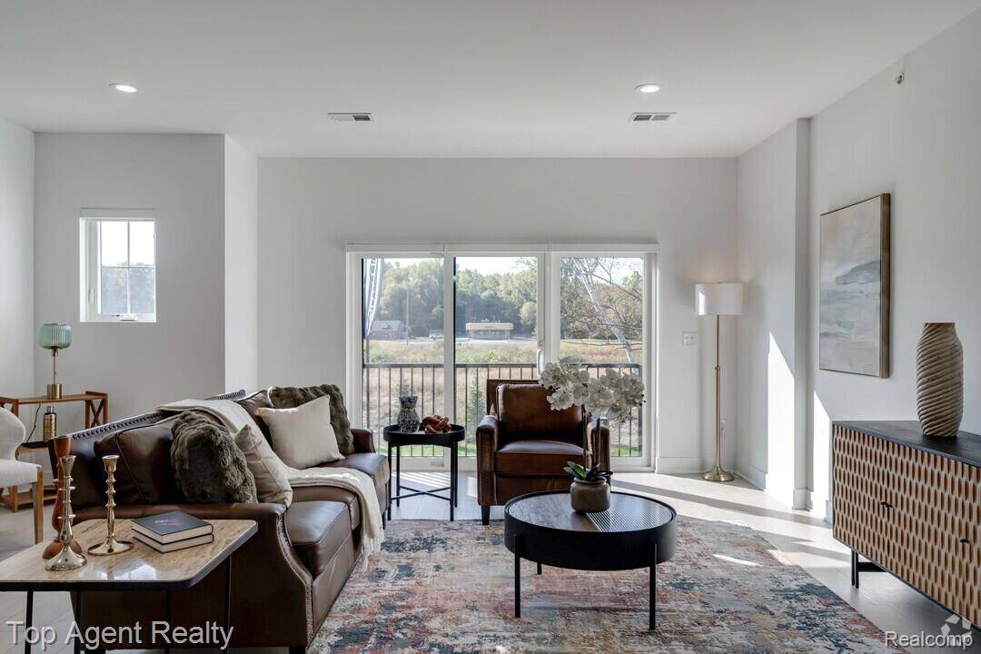 31829 Gabby CT, Chesterfield Township, MI 48047