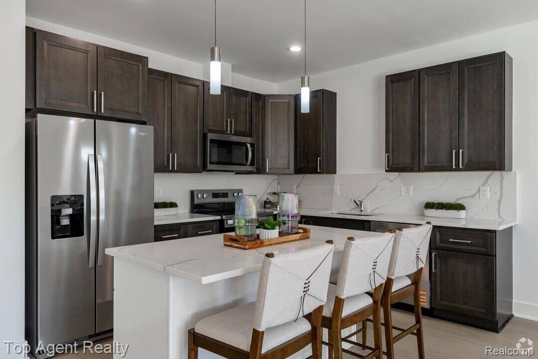 31829 Gabby CT, Chesterfield Township, MI 48047