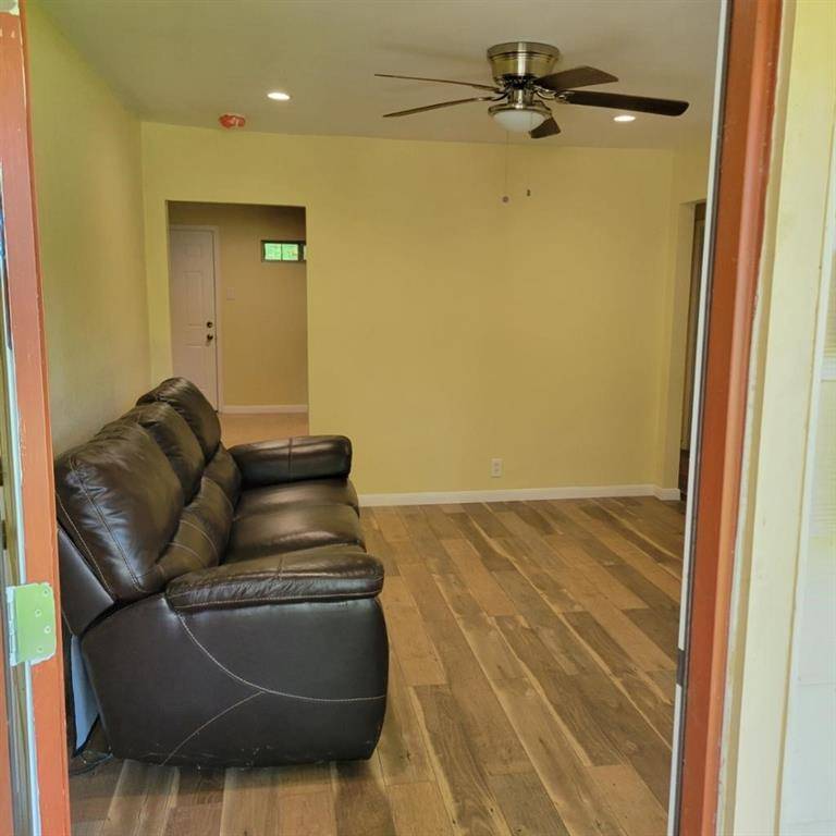 6327 Scyene Road, Dallas, TX 75227