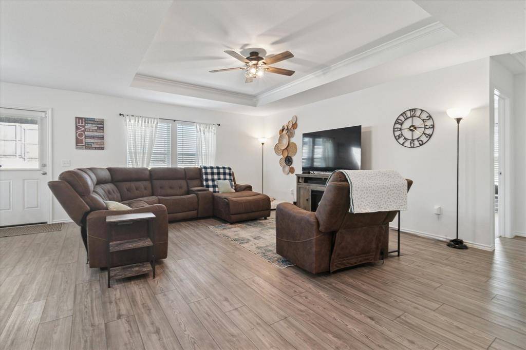 2101 Winding Creek Way, Denton, TX 76208