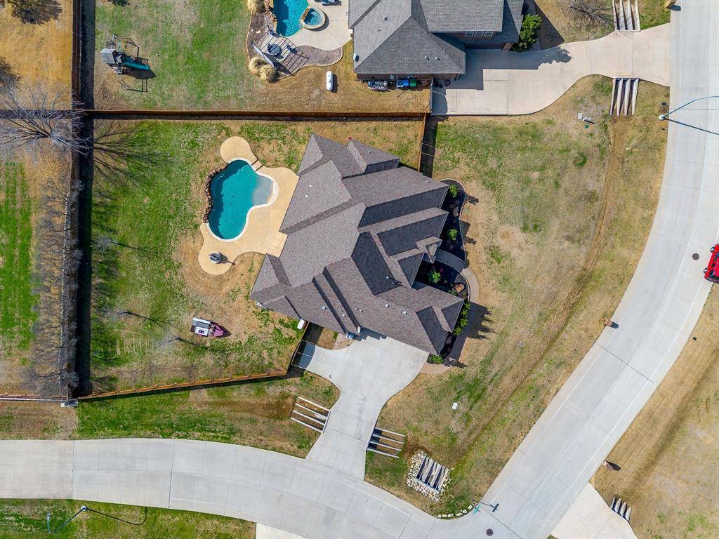 1201 Bluff Springs Drive, Fort Worth, TX 76052