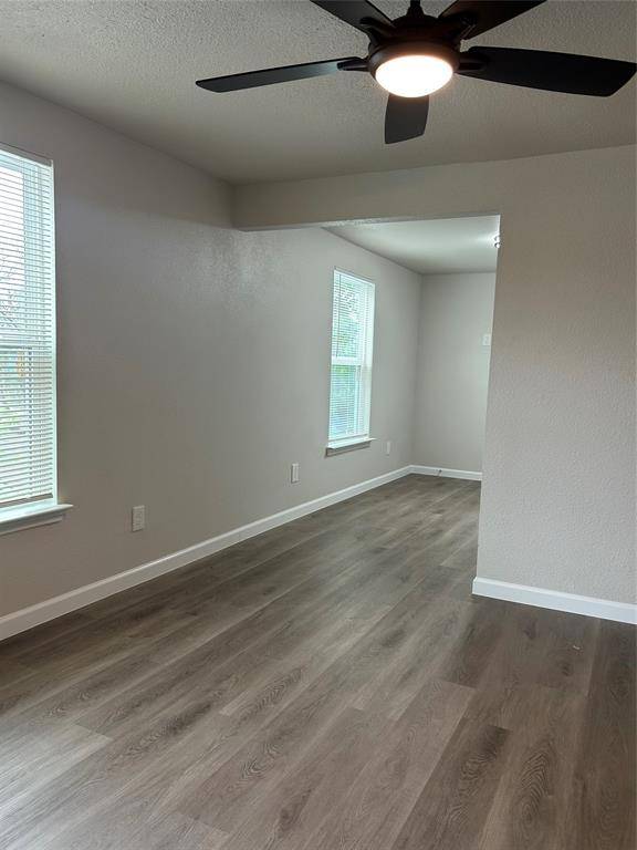 407 N Justin Avenue #B, Dallas, TX 75211