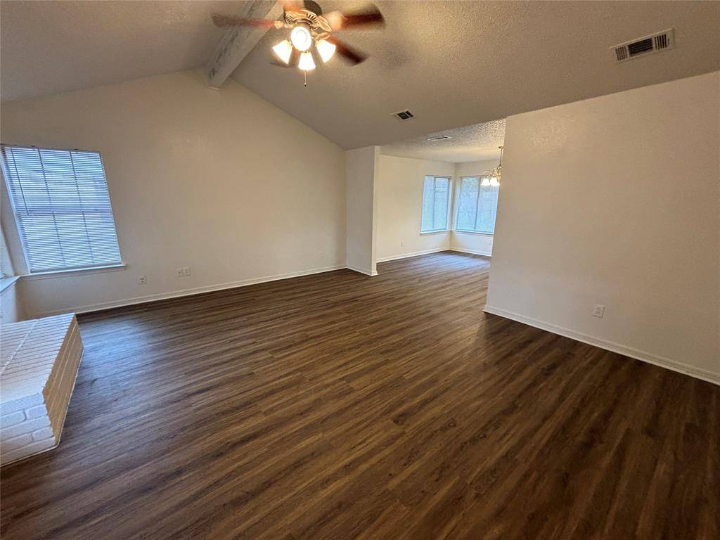 2514 Livingston Lane, Grand Prairie, TX 75052