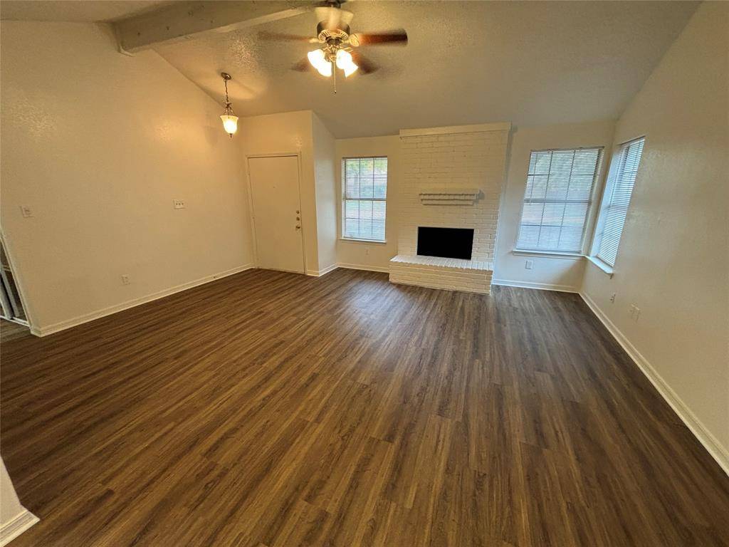 2514 Livingston Lane, Grand Prairie, TX 75052