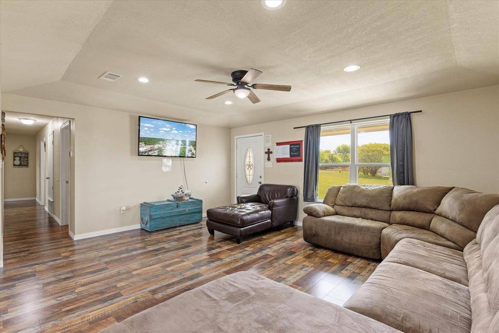 117 Paige Street, Weatherford, TX 76088