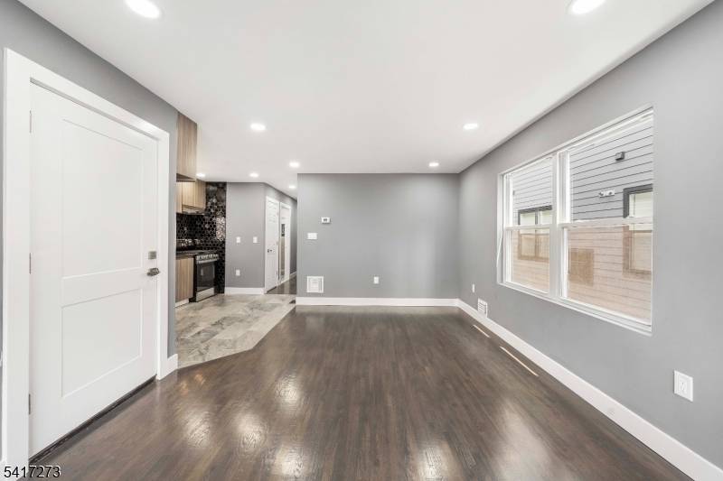 1117 Chestnut St, Elizabeth City, NJ 07201