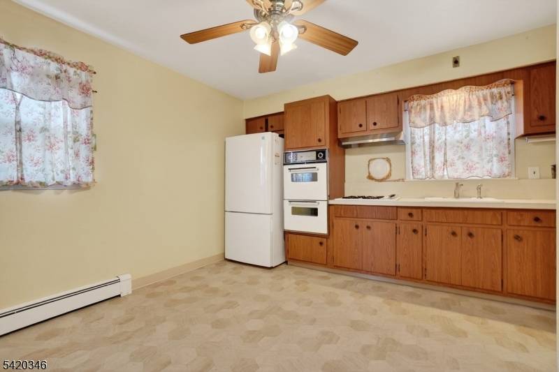 29 Nokomis Ave, Parsippany-troy Hills Twp., NJ 07034