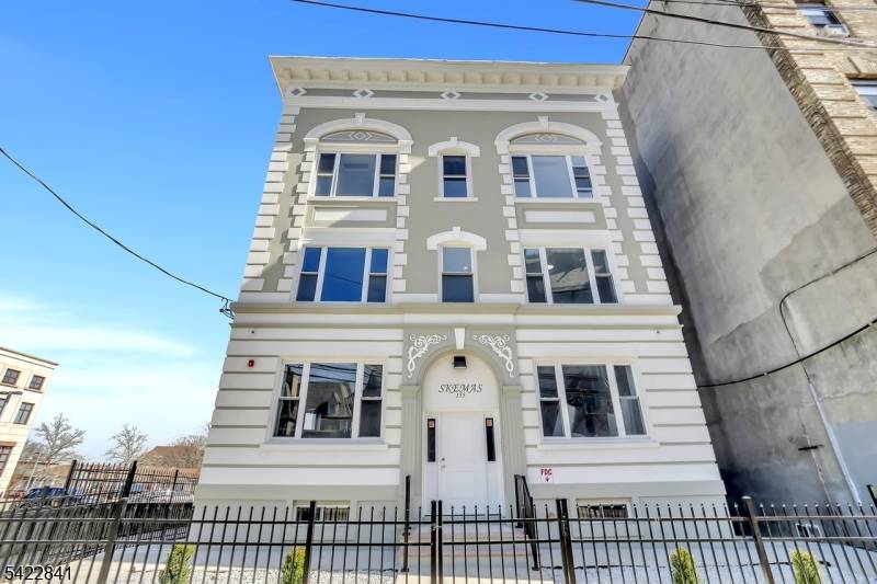 155 Clifton Ave, Newark City, NJ 07104