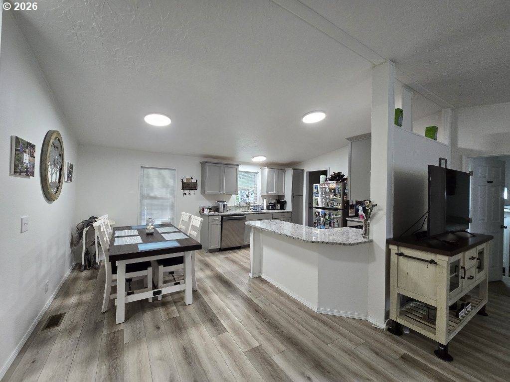 87860 TERRITORIAL RD #66, Veneta, OR 97487